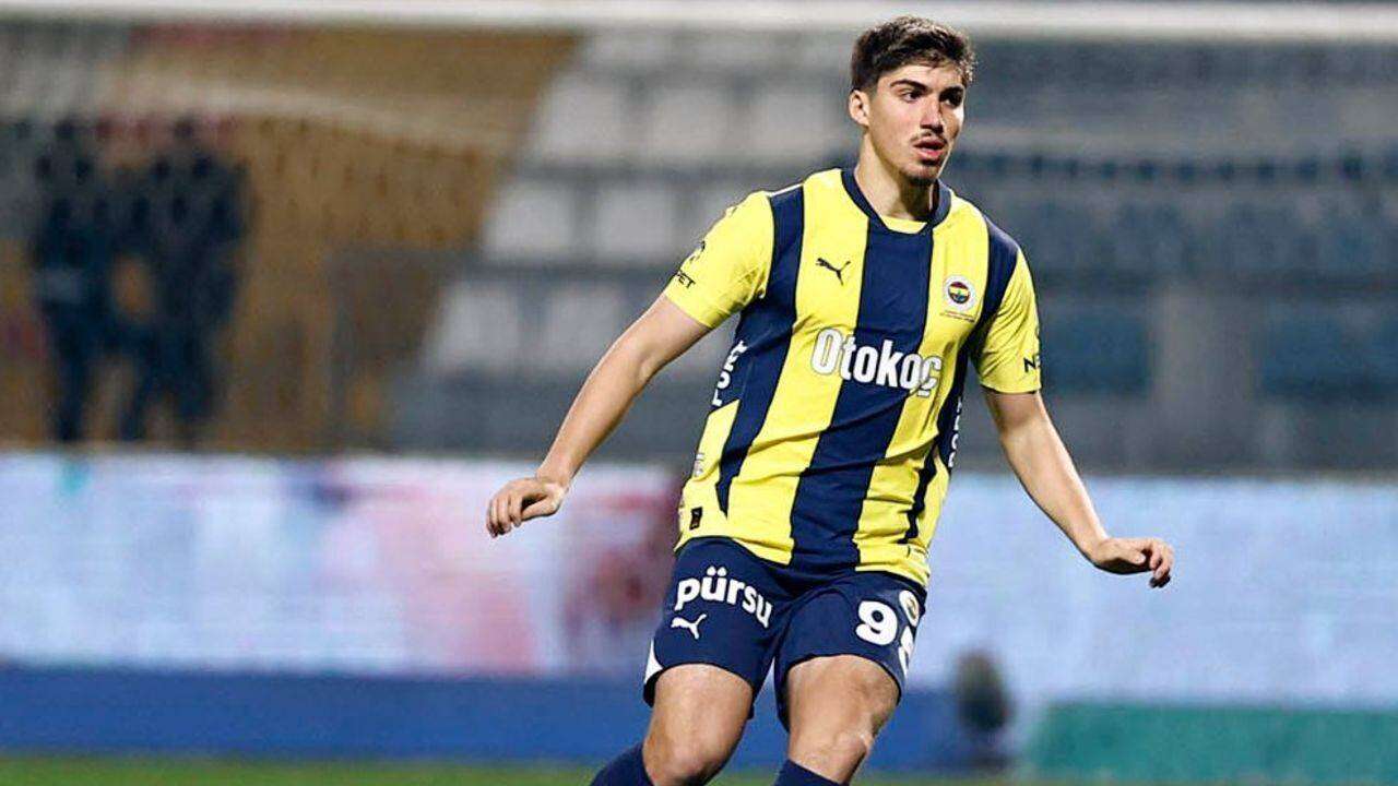 Fenerbahçe'de İsmail Kartal ne yapsa da geri getirememişti: 14 milyon euroluk yıldıza büyük şok, kadro dışı kaldı! 5
